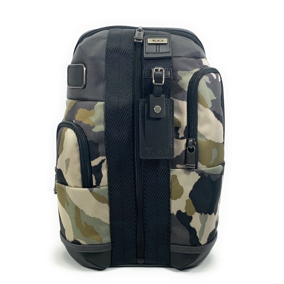 tumi fremont higgins